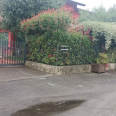 Bonate di Sopra Appartamento Il Giardino Dei Semplici Semplici חדר תמונה